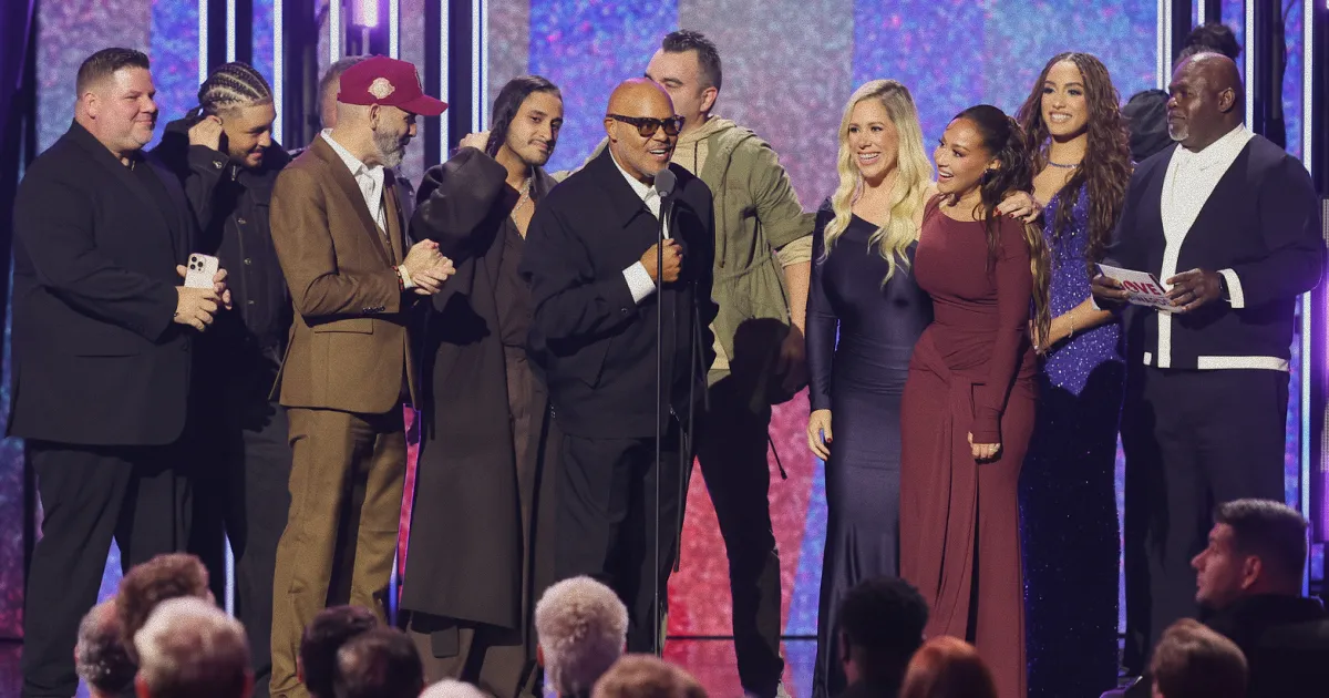 Israel & New Breed y Unified Sound ganan el premio a Canción Grabada en Español del Año