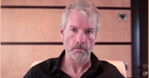 Michael Saylor Latest Power Play- MicroStrategy Bolsters Bitcoin Holdings with 6.220 BTC Acquisition