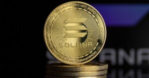 Solana $200 Standoff: Why a 40% Rally Remains Within Reach Amidst Market Volatility