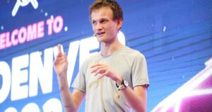 Vitalik Buterin STRK Selloff Ignites Debate as Bitcoin Staking Fuels Starknet Growth
