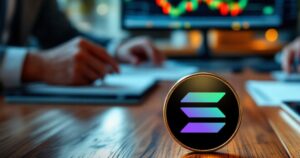 Solana $217 Crossroads: Will the Bulls or Bears Take Control?