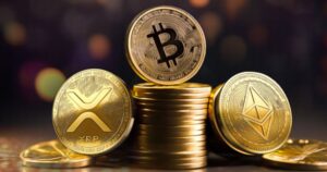Crypto Market Sentiment Shifts: Bitcoin, Ethereum, XRP Face Heightened Downside Risks