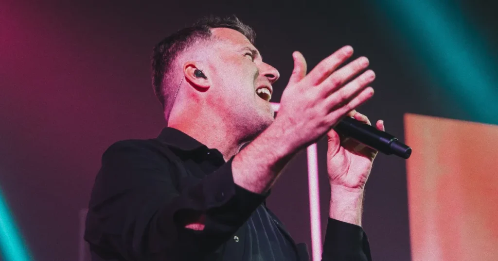 Toni Romero presenta «Le alabaré», la primera versión oficial en español de That’s Who I Praise