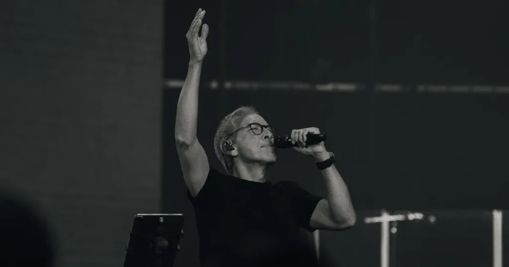 Marco Barrientos lanza "Aliento": Un viaje fresco de adoración para una generación con propósito