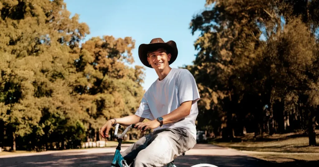 Matthew Hotton cierra el 2025 con "Eterno propósito"