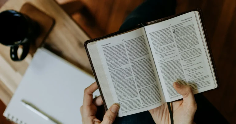 Versículos bíblicos para Semana Santa que transformarán tu devocional