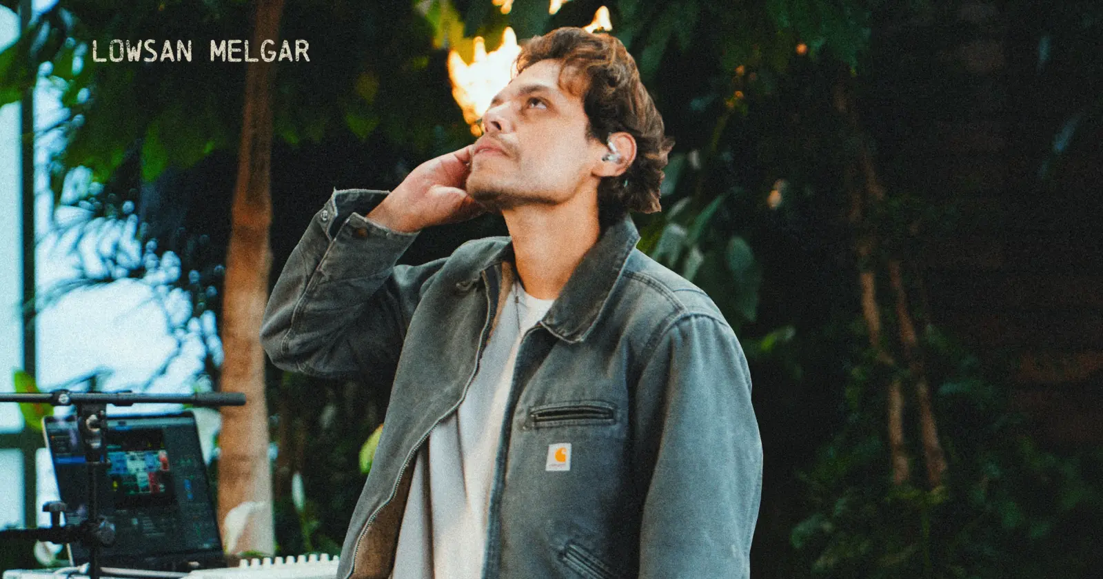 Lowsan Melgar presenta «En tu lugar», grabado en vivo