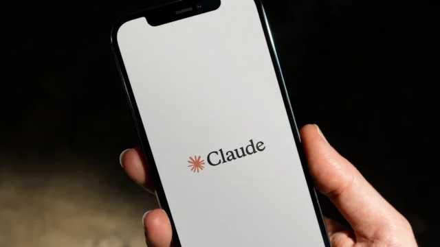 Sony y Warner demandan a Anthropic por entrenar a Claude