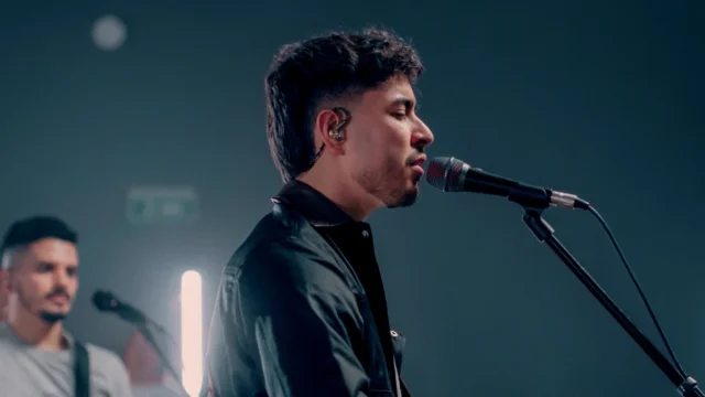 Samuel Arroyave presenta «Su vida por la mía», una canción sobre la gracia