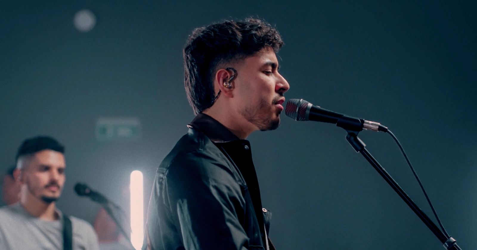 Samuel Arroyave presenta «Su vida por la mía», una canción sobre la gracia